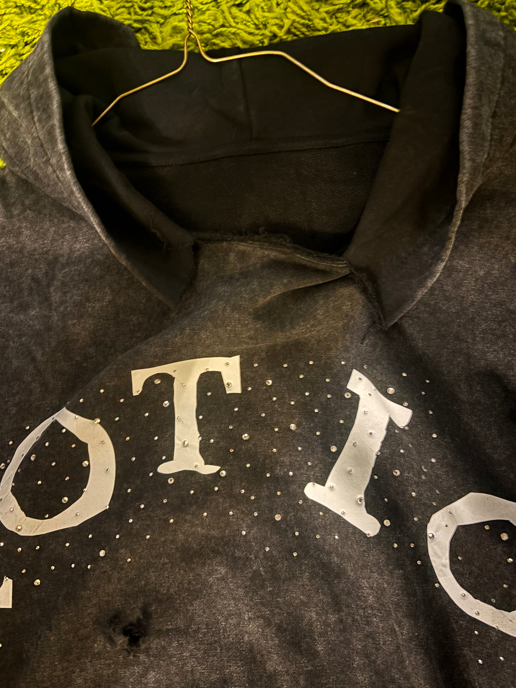 VIVID MOTION HOODIE